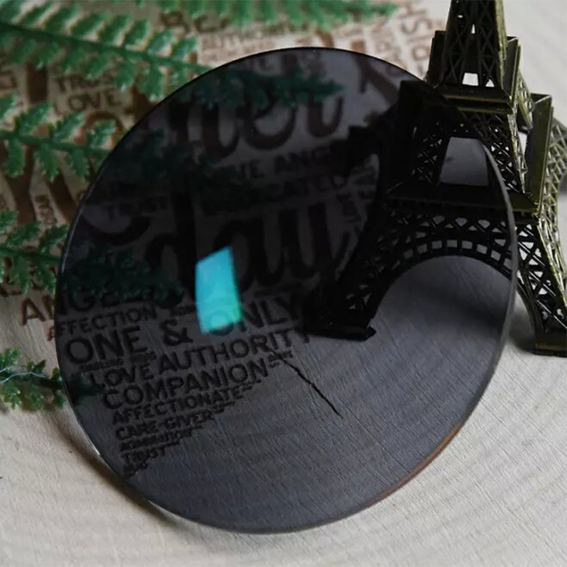 1.60 Lionsa Aonfhíse Fótacrómach Leathchríochnaithe