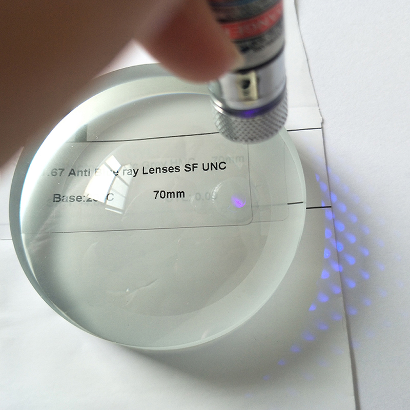 1.67 Lionsa Físe Aonair Bloc Gorm Leathchríochnaithe